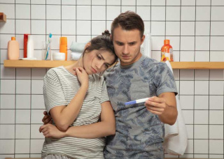 Чому не виходить завагітніти